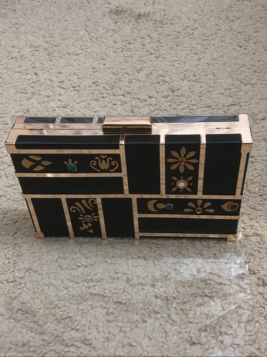 Handbags - Elegant Black and Gold Decorative Clutch